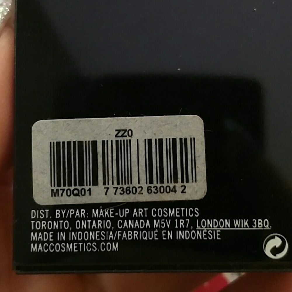 🆕 2 Mac eyelash sets - Picture 3 of 3